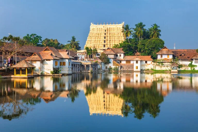 sri padmanabhaswamy temple trivandrum kerala india thiruvananthapuram was built dravidian style principal deity vishnu 90382002 1